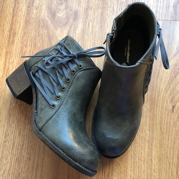 Avenue Shoes - Brand New Beautiful Olive Booties